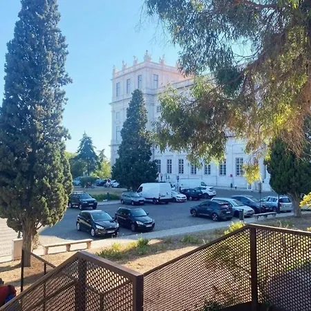 Almirante24 - Apartment With Garden - Ajuda Palace & Royal Treasure Museum-3
